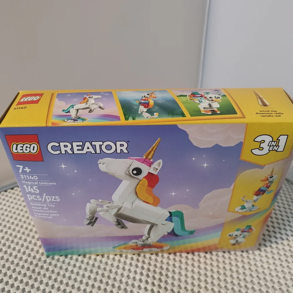 Lego Creator 31140 Magical Unicorn 3-in-1 NWT Building Toy Set